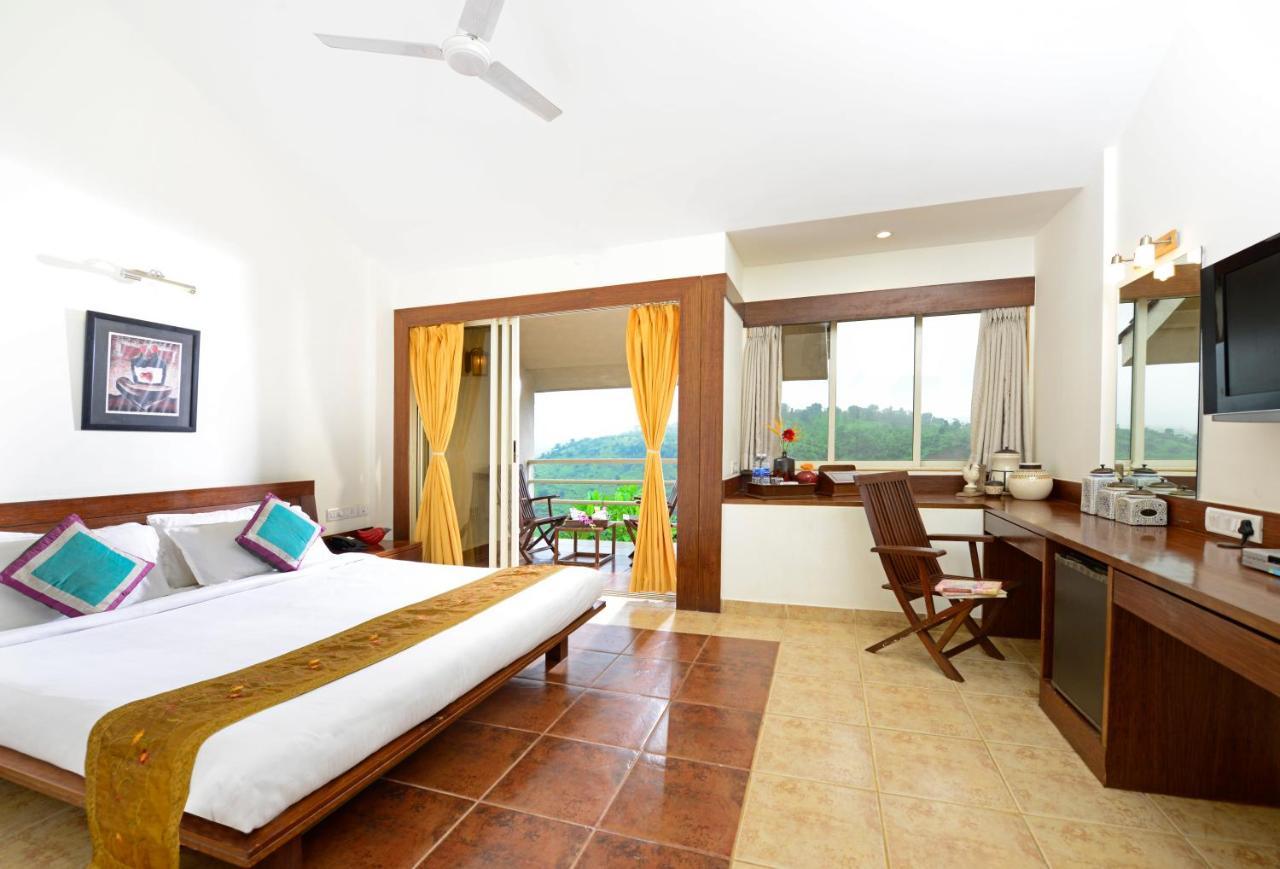Manas Resort With Petting Zoo, Igatpuri Exterior foto