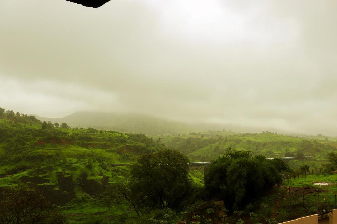 Manas Resort With Petting Zoo, Igatpuri Exterior foto