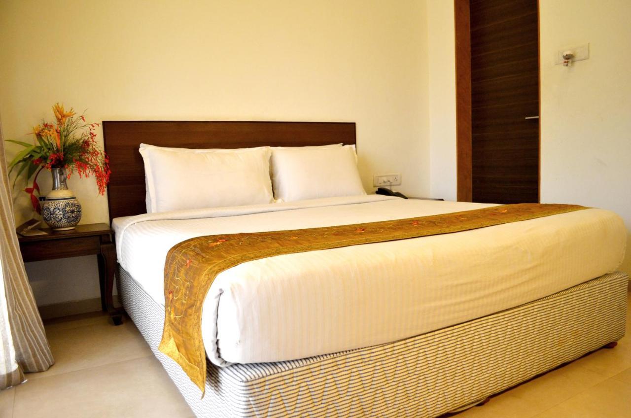 Manas Resort With Petting Zoo, Igatpuri Exterior foto